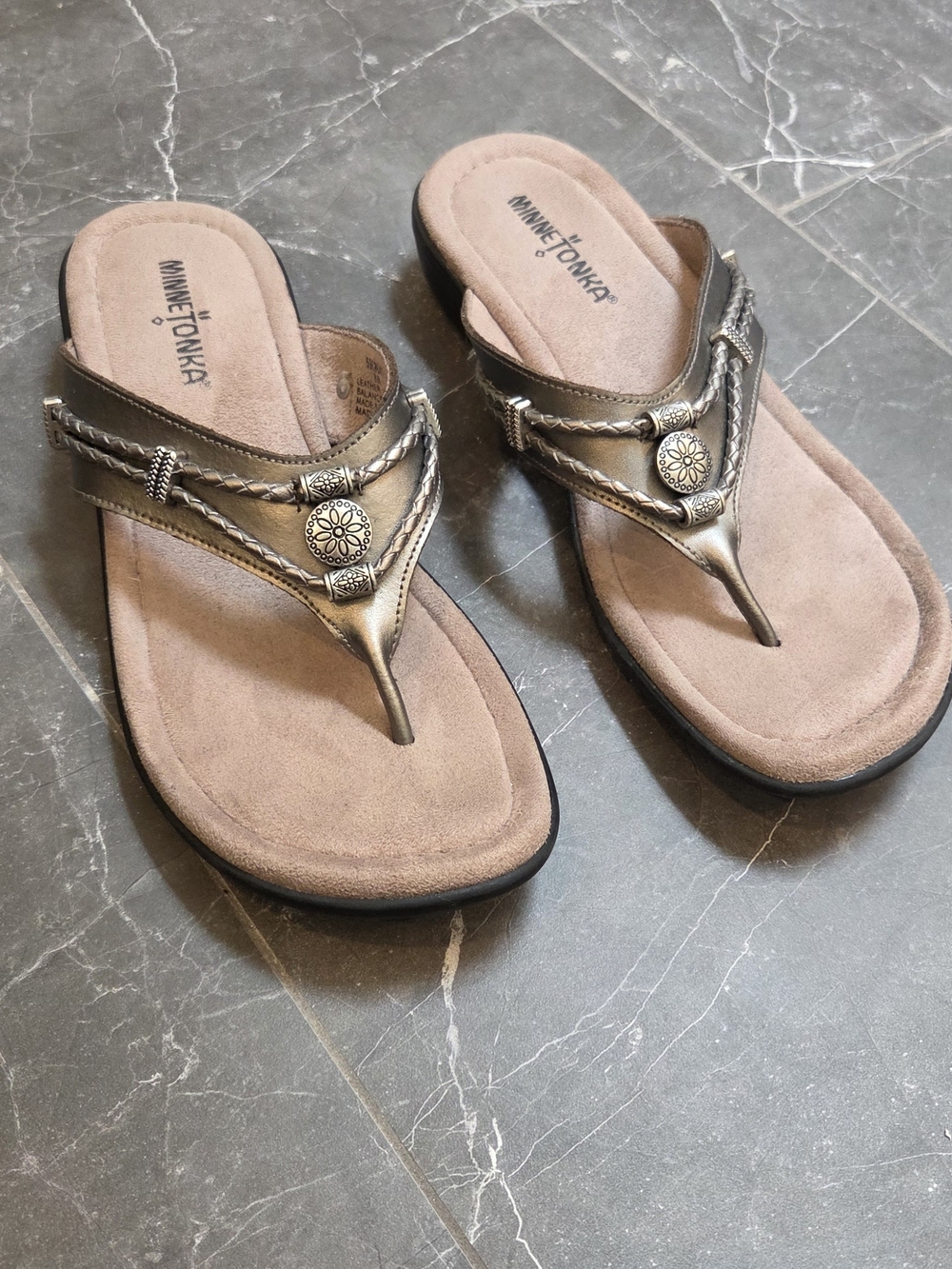 Minnetonka Metallic Silverthorne 360 Braided Thong Sandals